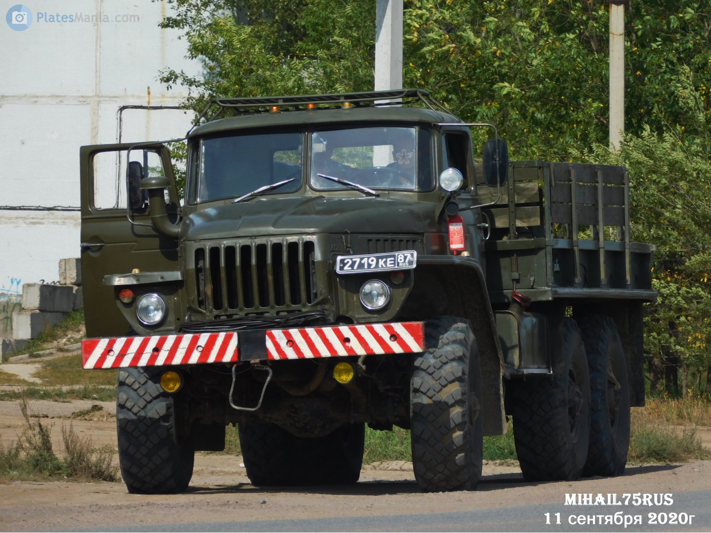 2719 ке 87, Ural (UralAZ) 4320/5557 4320/5557 6×6, 1977–