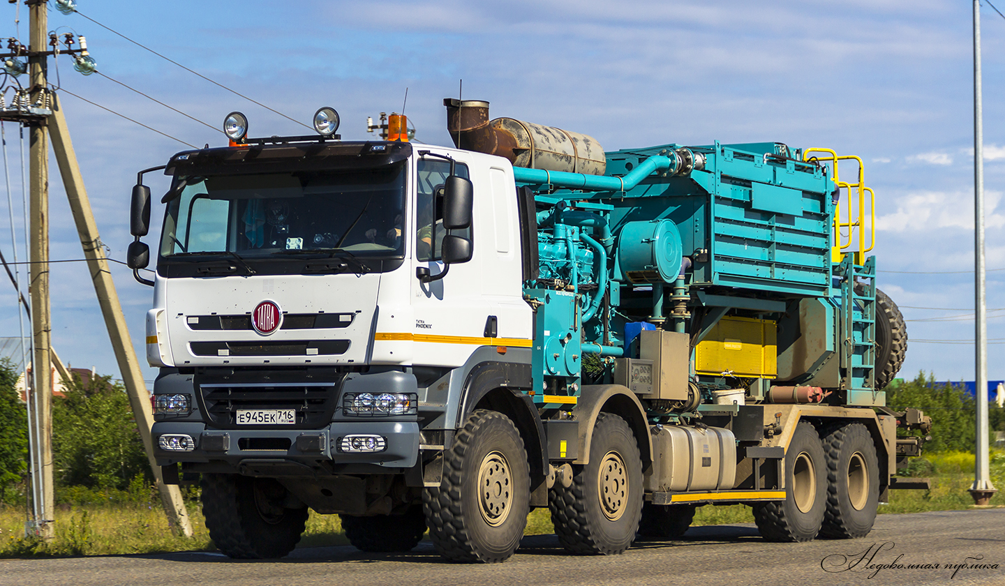 е 945 ек 716, Tatra Phoenix 