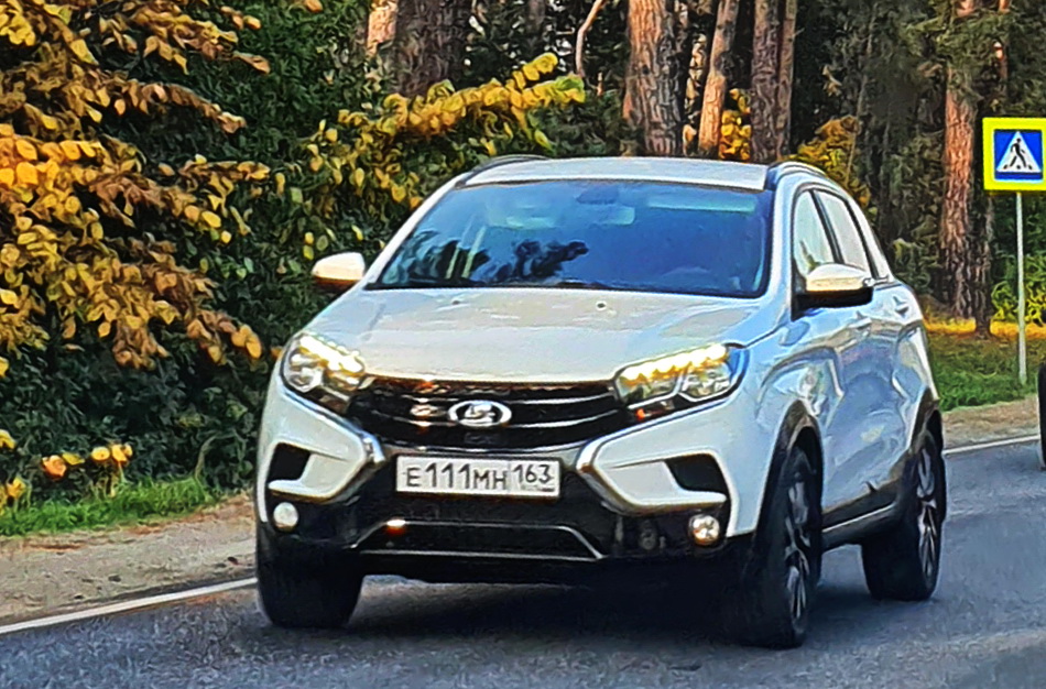 е 111 мн 163, Lada (VAZ) XRAY Cross (GAB), 2018­–2022
