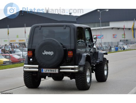 LF 144 E, Jeep Wrangler