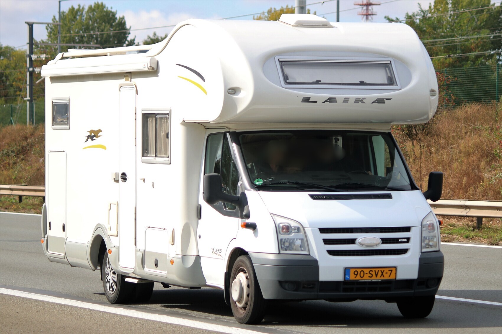 90-SVX-7, Laika Serie X 