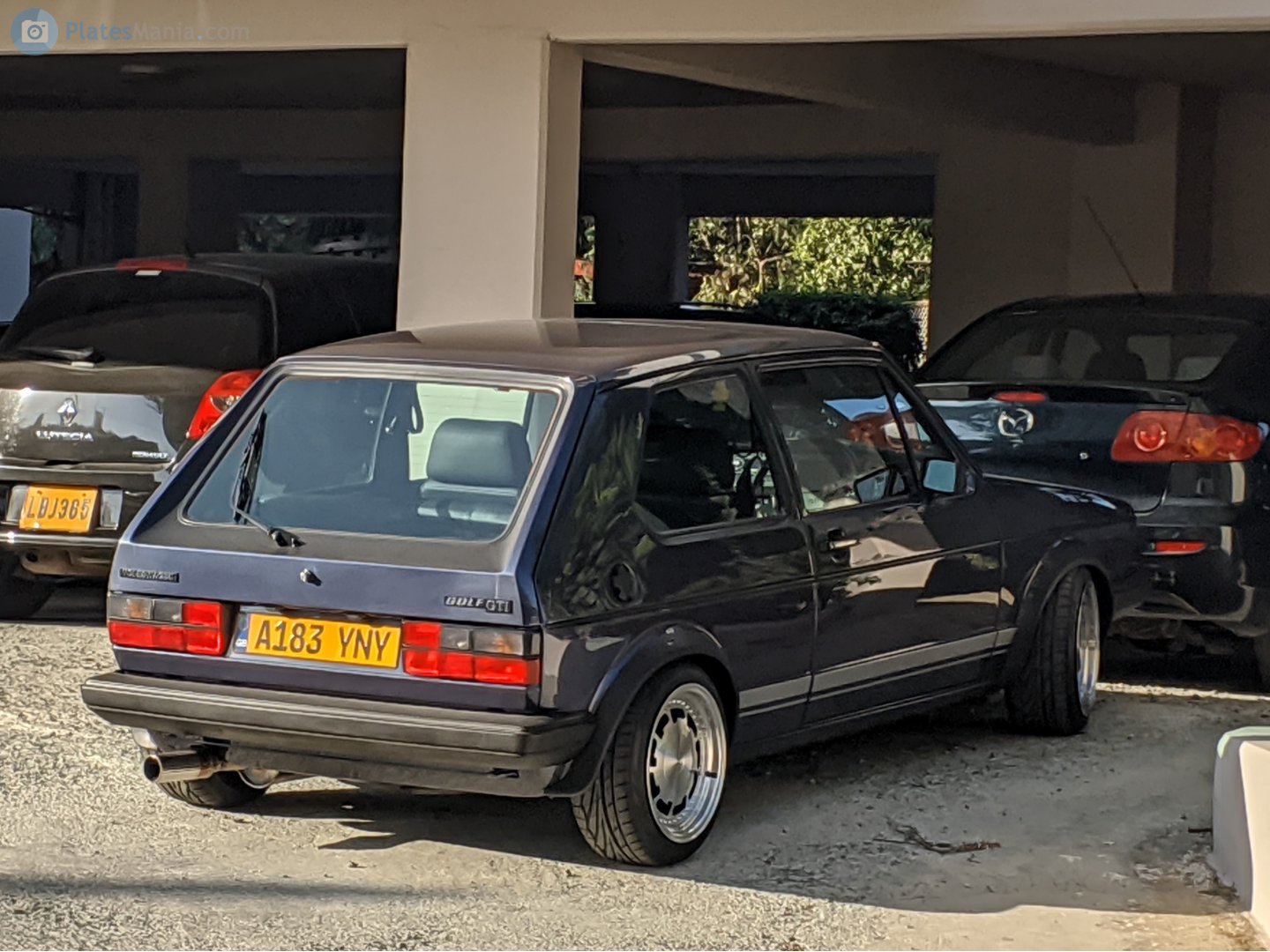 A183YNY, Volkswagen Golf 1st gen 3-door Hatch (17), 1974–1984