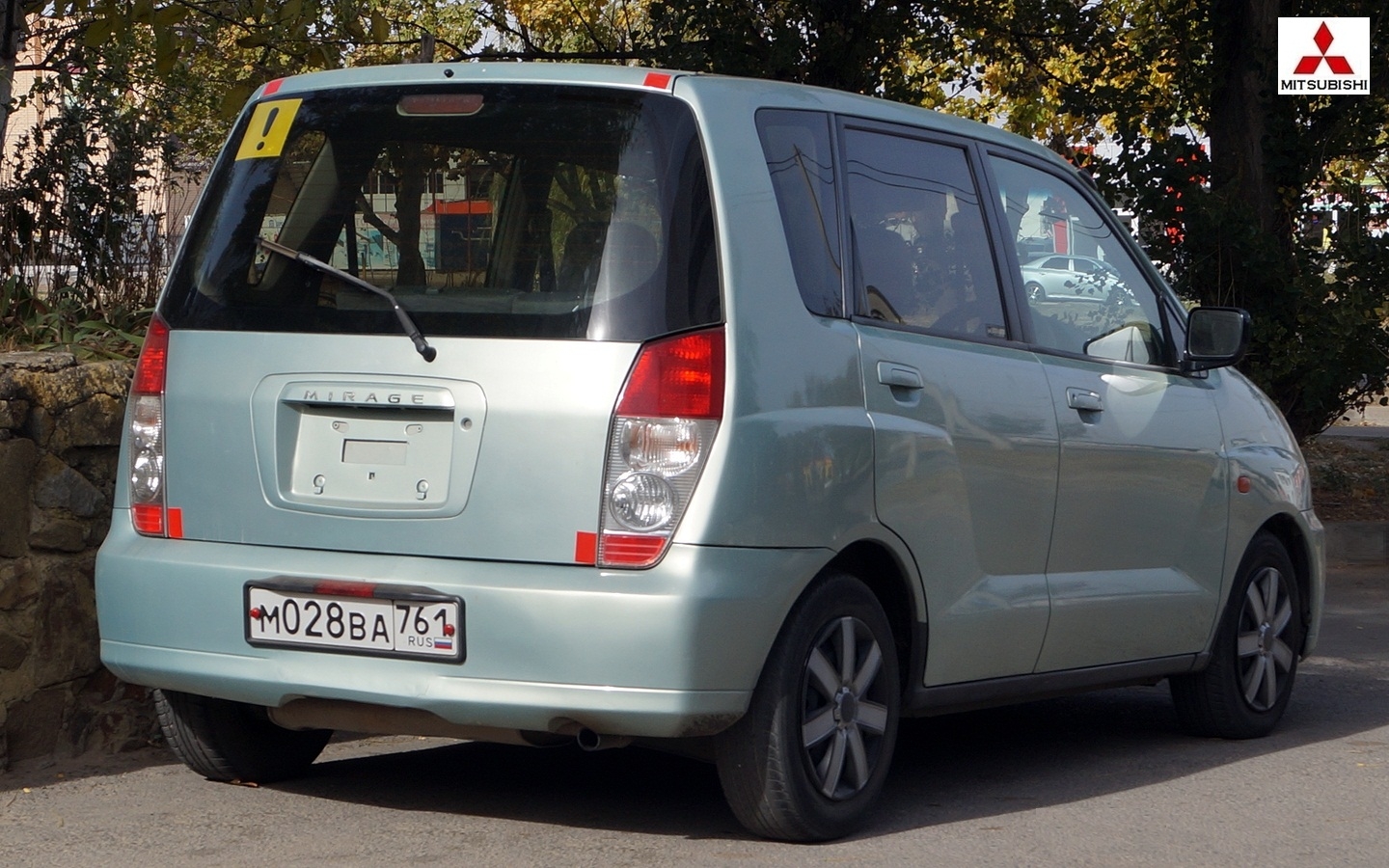м 028 ва 761, Mitsubishi Mirage Dingo 1st gen (CQ2A; JP-market), 1998–2002