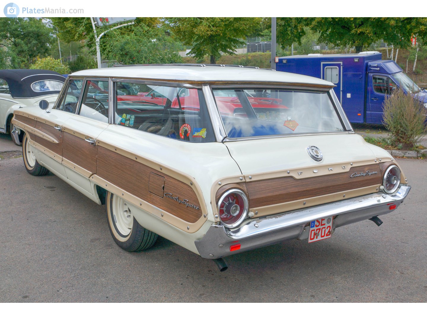 SE 0702, Ford Country Squire 