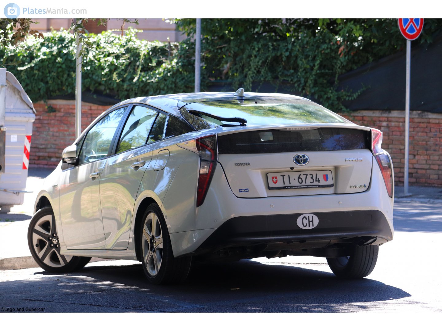 TI 6734, Toyota Prius 4th gen (ZVW50), 2015–2019