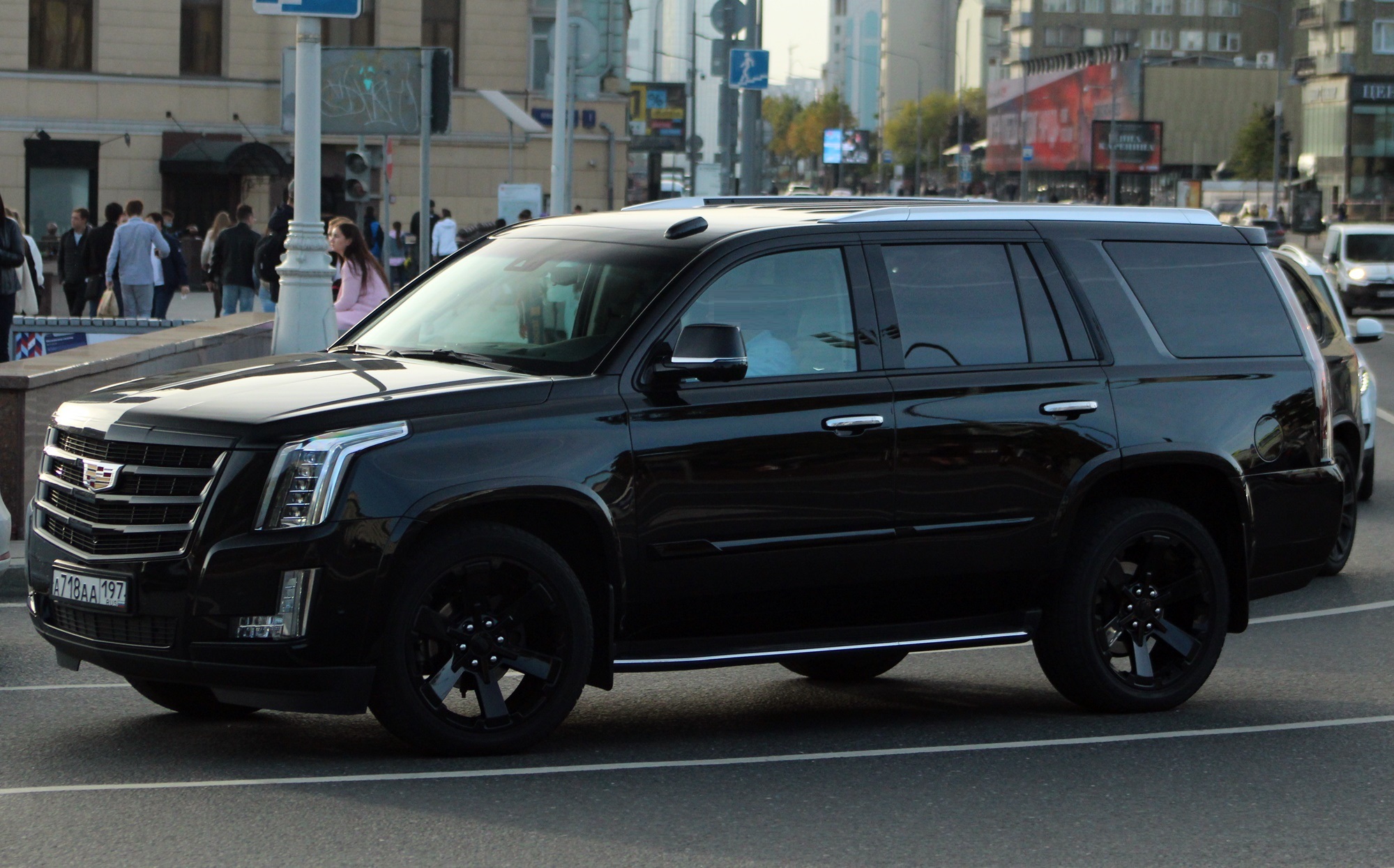 а 718 аа 197, Cadillac Escalade 4th gen (GMTK2XL), 2014–2020