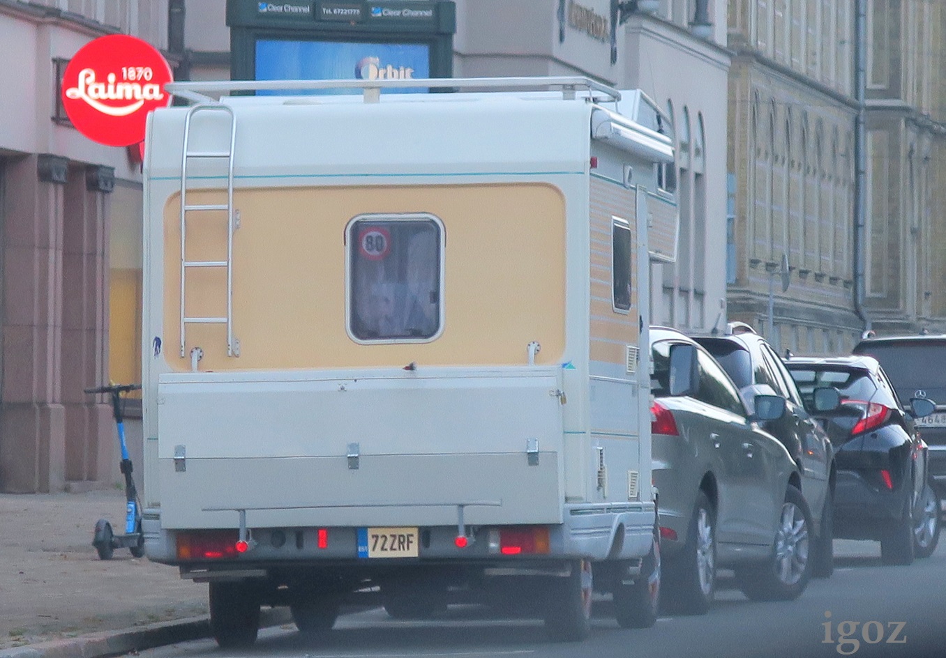 72 ZRF, Pilote R-Series 