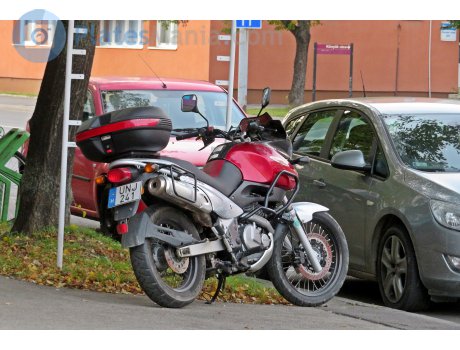 UNJ-241, Suzuki XF 650 Freewind