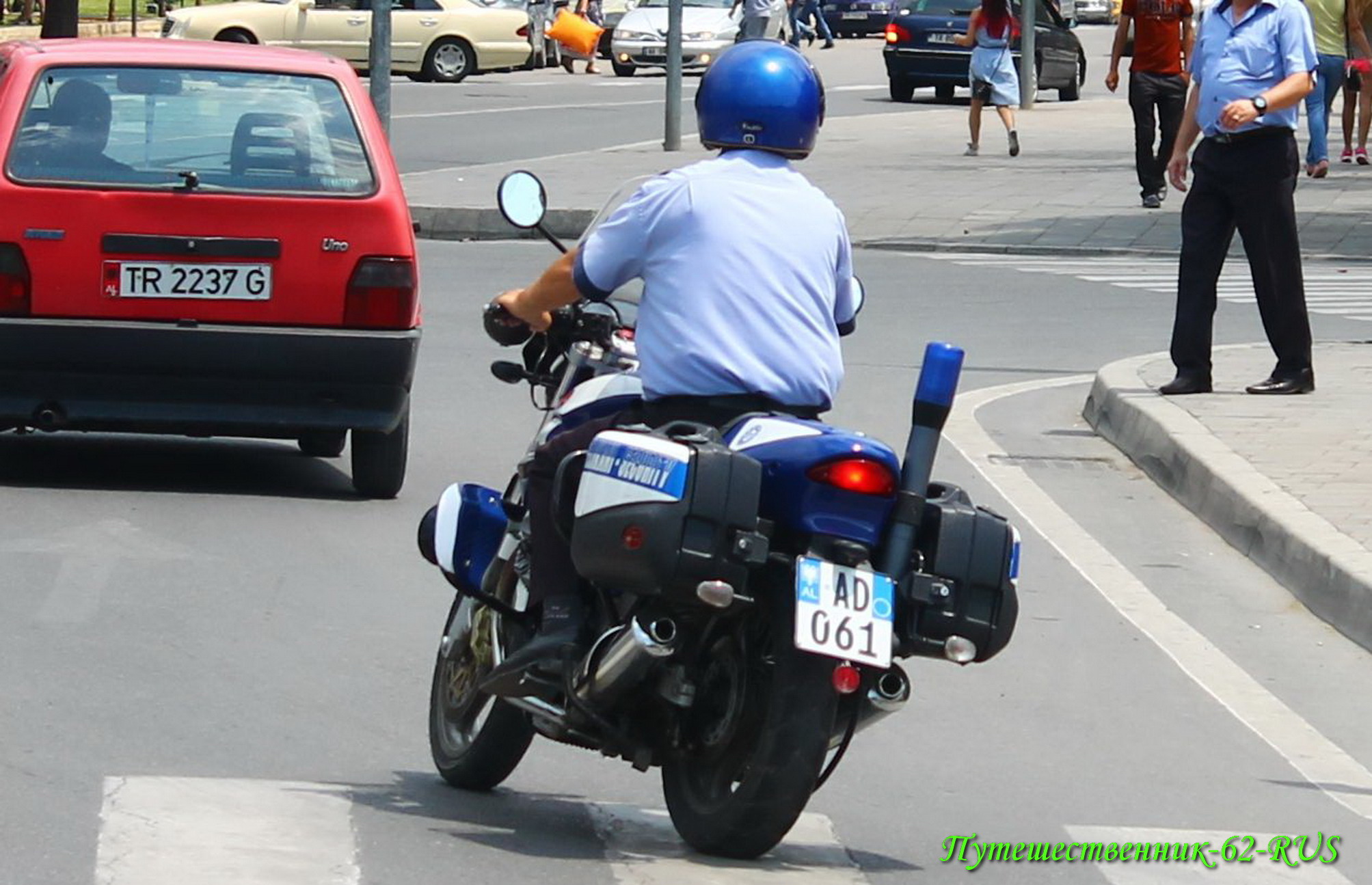 AD 061, Moto Guzzi Breva 