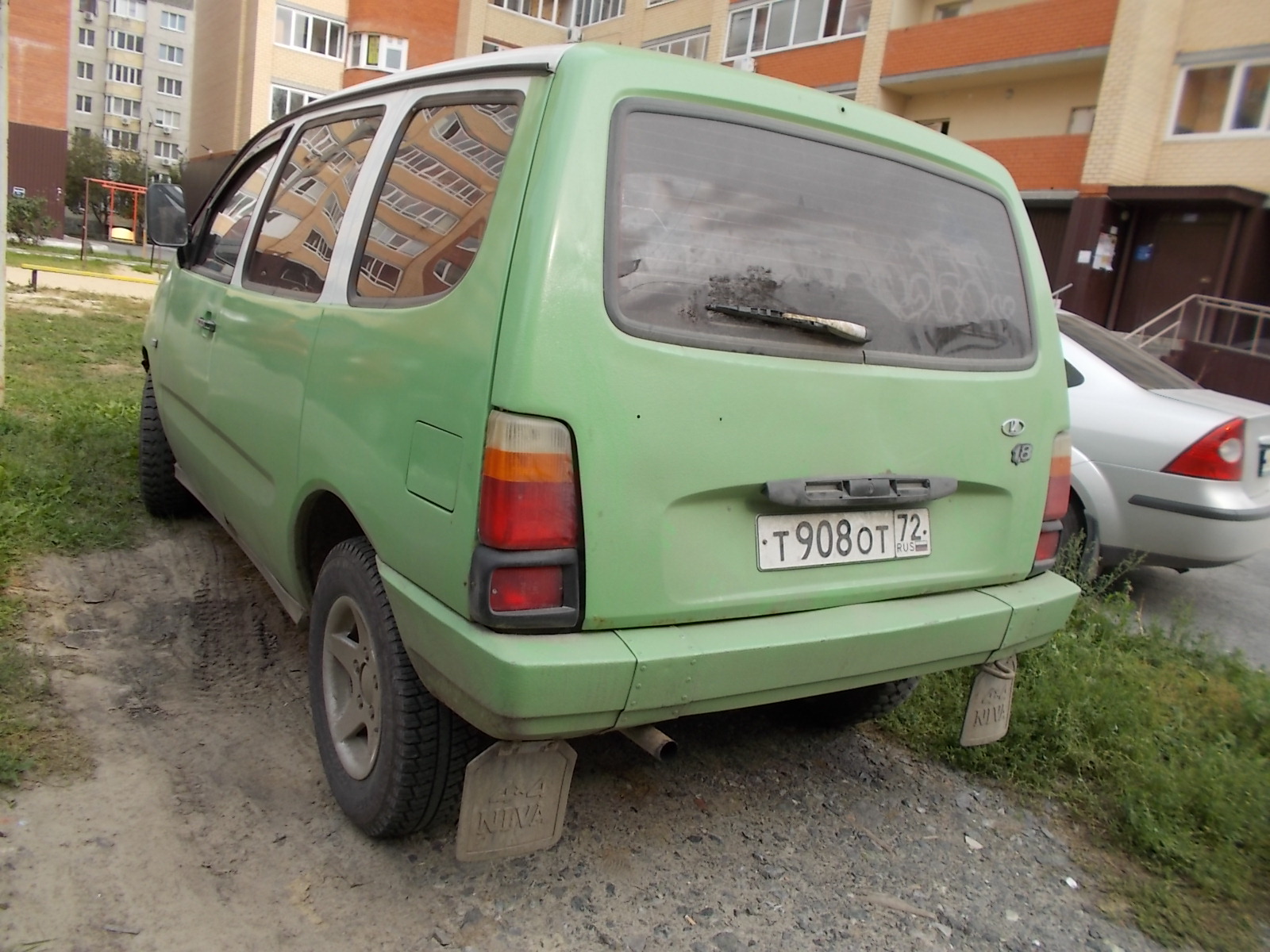 т 908 от 72, Lada (VAZ) 2120 Надежда 2120 Надежда, 1998­–2002