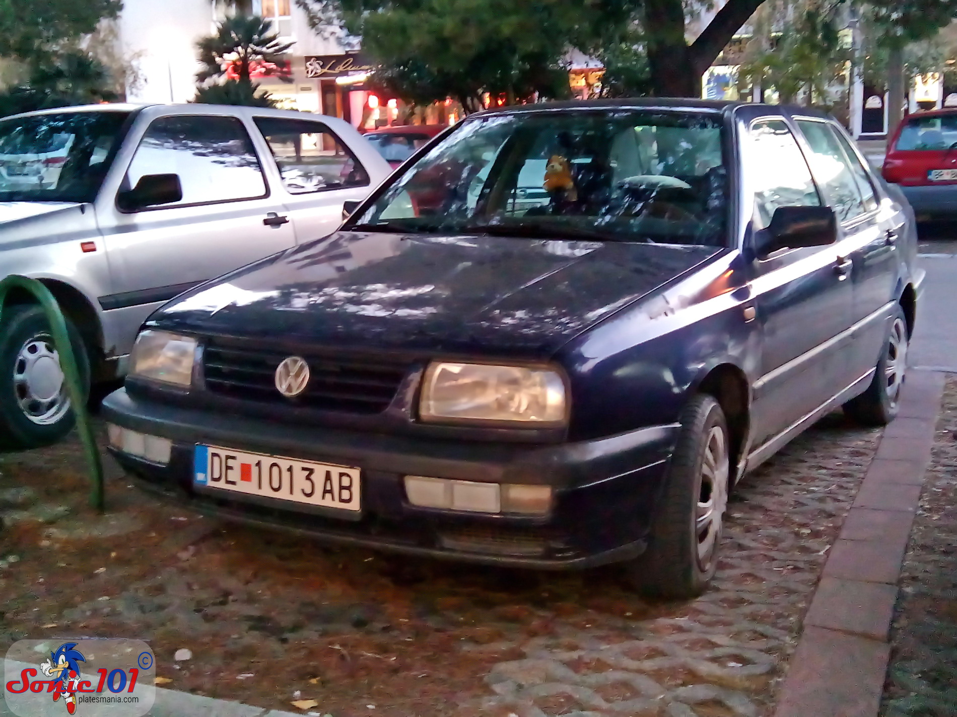 DE 1013 AB, Volkswagen Vento 1st gen (A3/1H2), 1992–1999