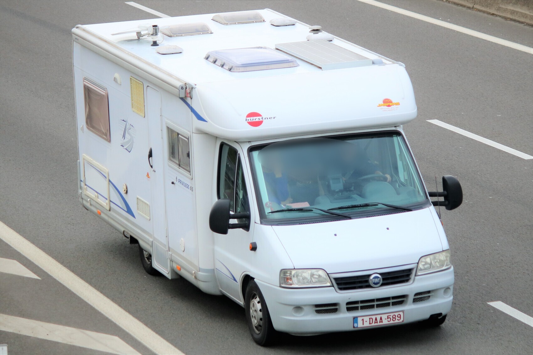 1-DAA-589, Bürstner Privilege 