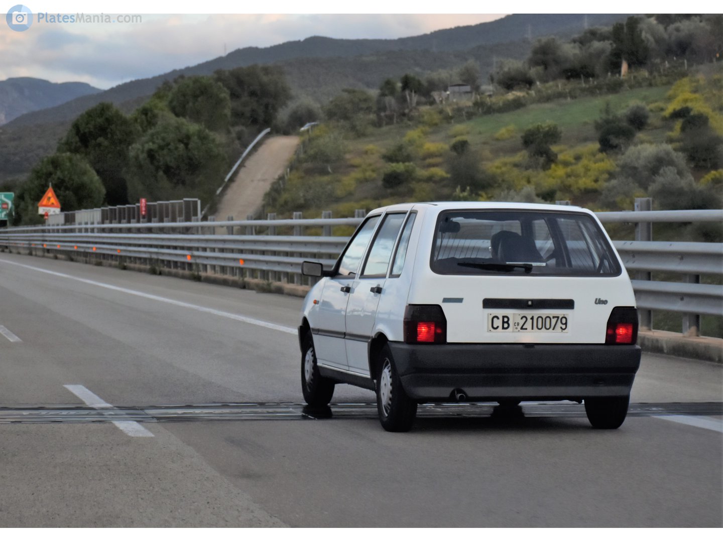 CB 210079, FIAT Uno Global 1989–1995 Don't set