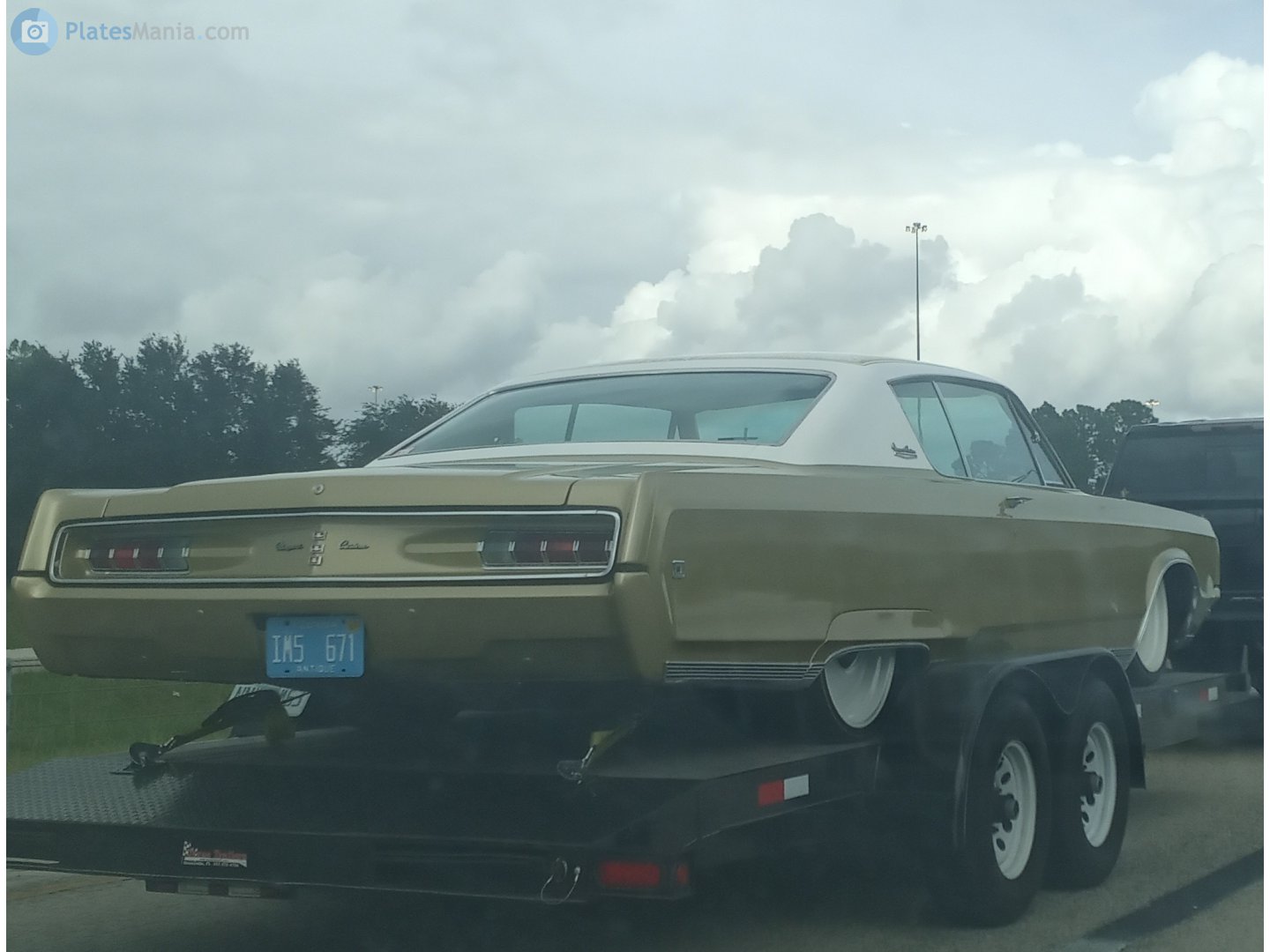 IM5 671, Chrysler Newport 