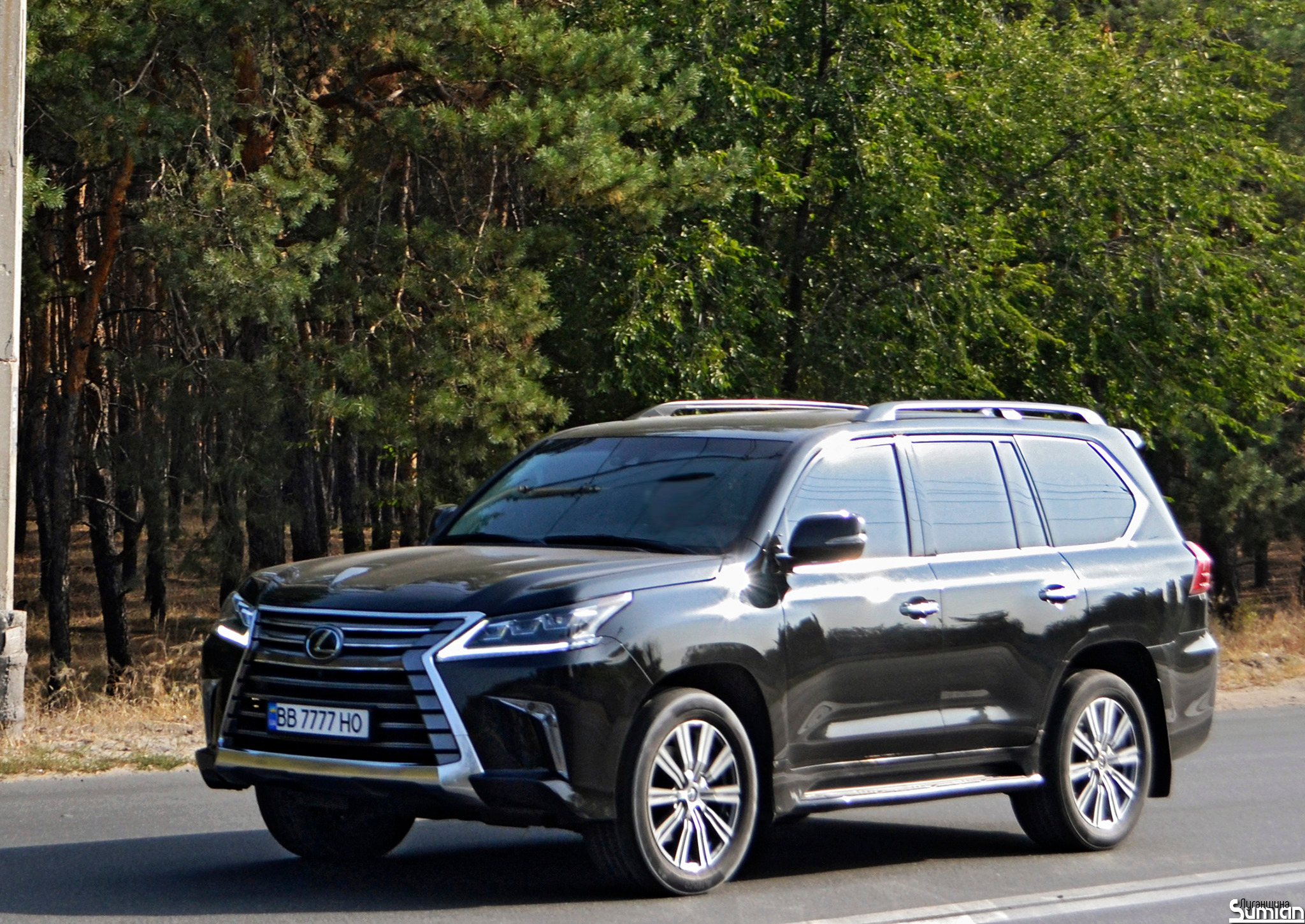 BB 7777 HO, Lexus LX 