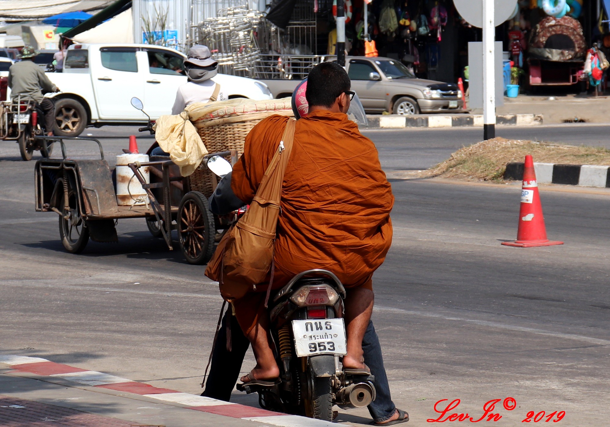 กนธ 953, Honda Wave 