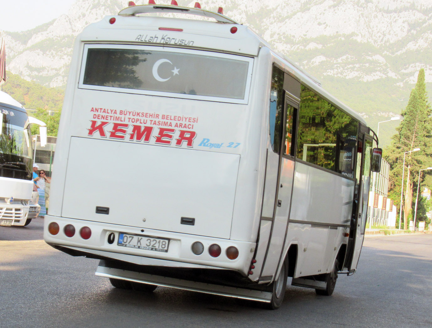 07 K 3218, Isuzu Royal 