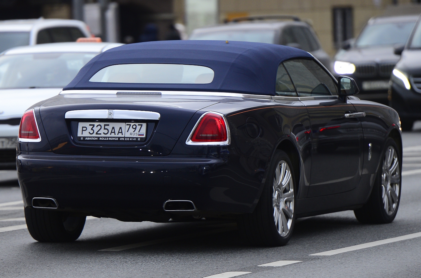 р 325 аа 797, Rolls-Royce Dawn 1st gen (RR6), 2015–2023