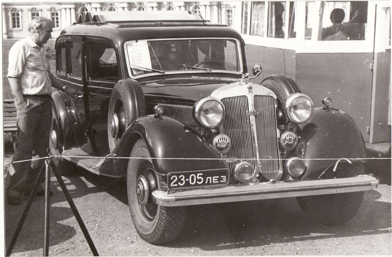 2305 ЛЕЗ, Horch 930 
