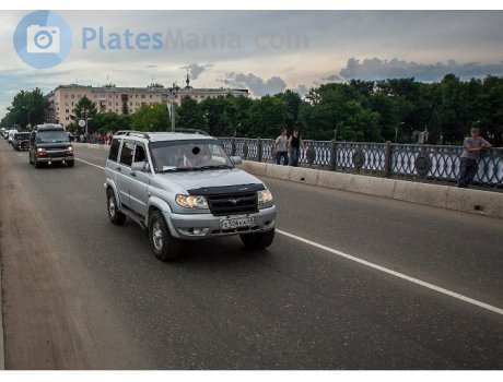 е506еа60, UAZ 3163 Patriot