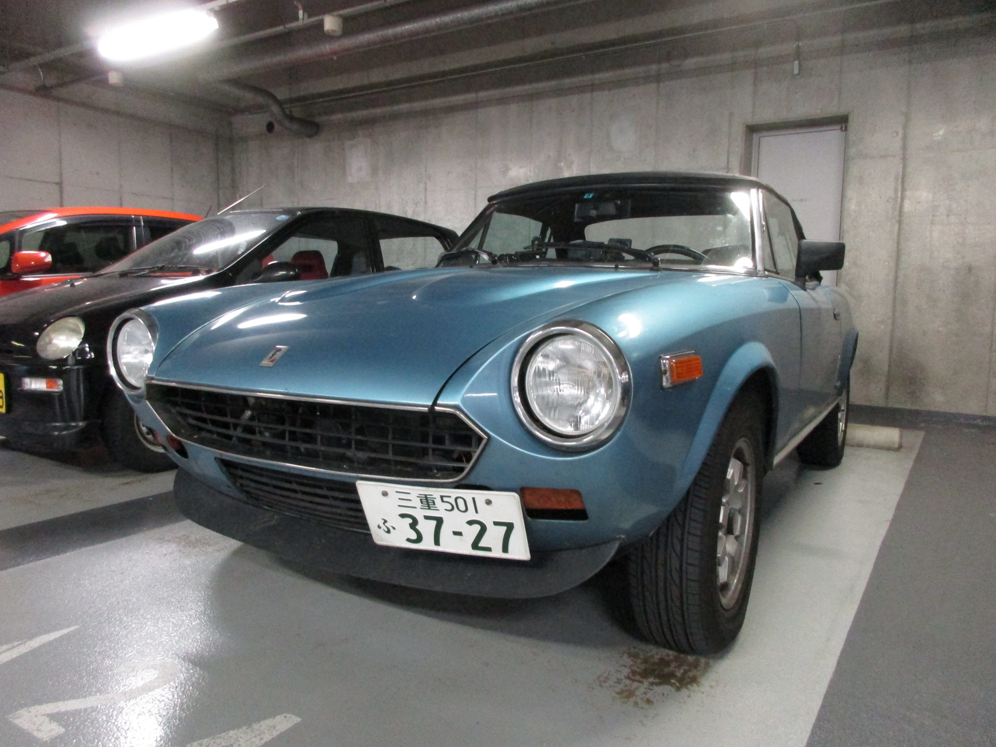 三重 501 ふ 3727, Pininfarina Spidereuropa/Spider Azzurra 
