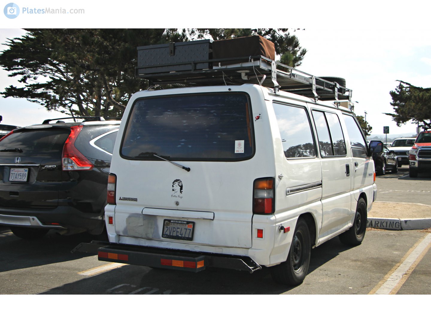 2VPE477, Mitsubishi Van/Wagon 