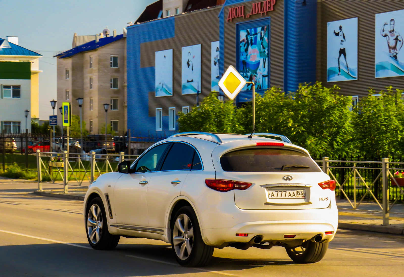 а 777 аа 83, Infiniti QX70/FX-Series 2nd gen FX/QX (S51), 2008–2017