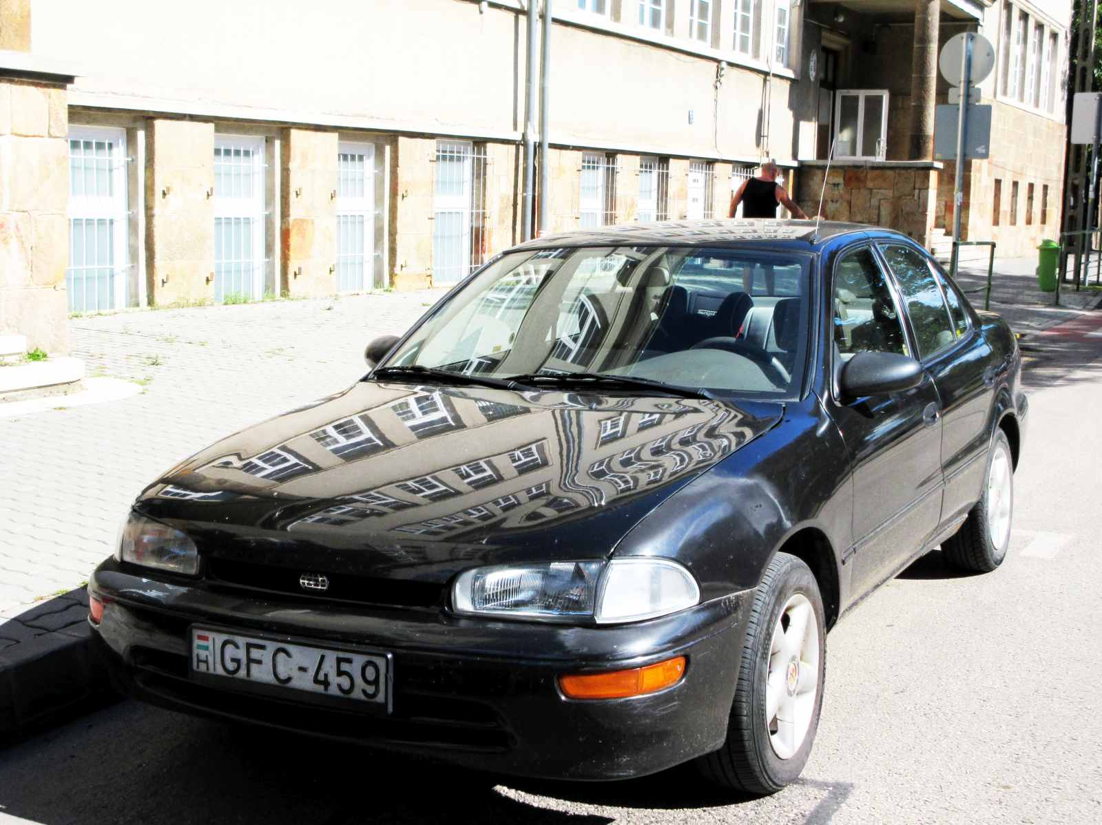GFC-459, Geo Prizm 2nd gen Sedan (E100), 1993–1997