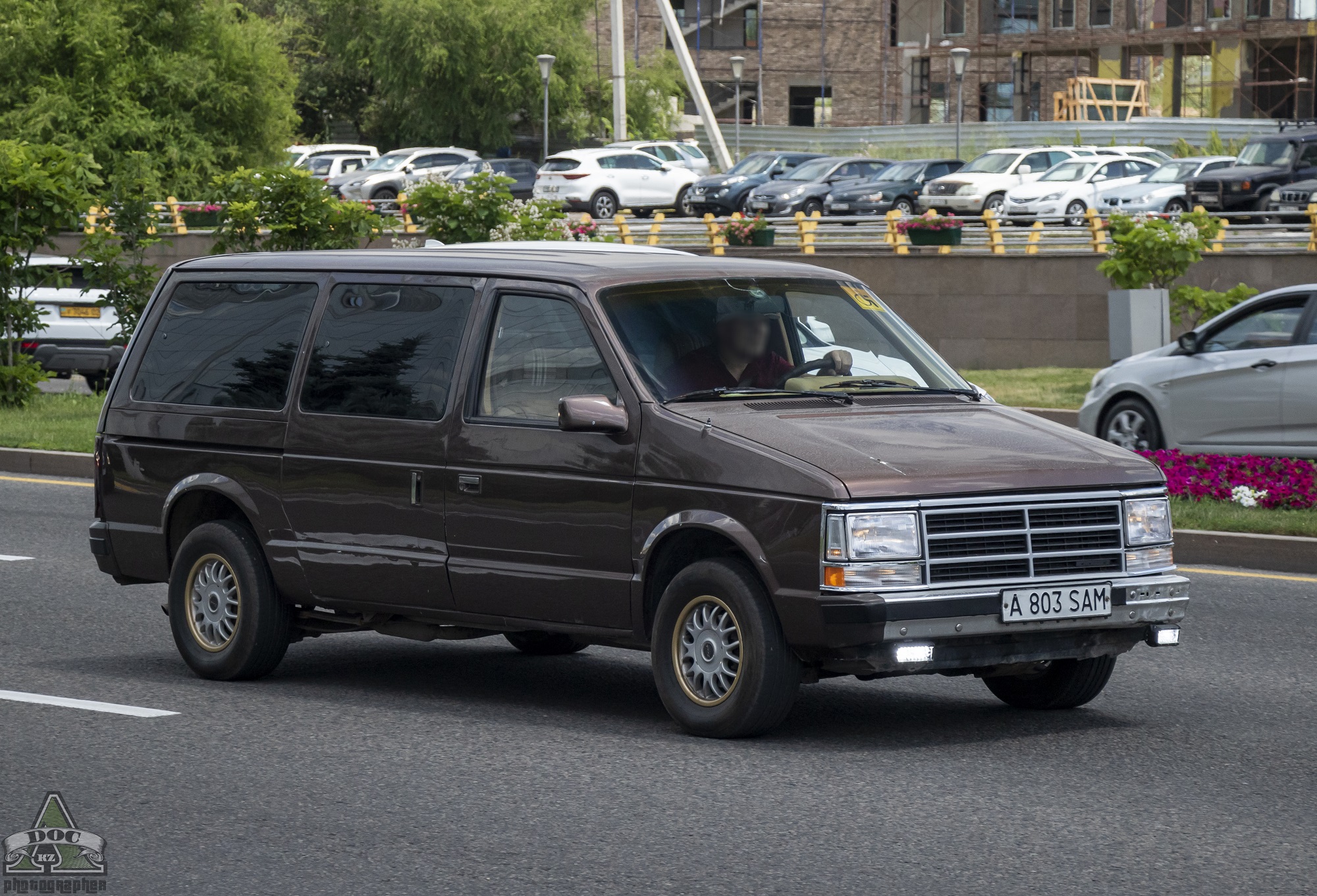A 803 SAM, Plymouth Grand Voyager 1st gen (S), 1987–1990