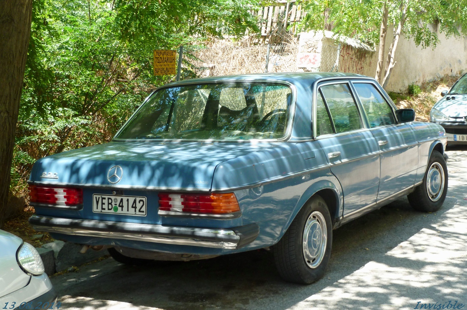 YEB-4142, Mercedes-Benz E-Klasse 200–300 Sedan (W123), 1975­–1986