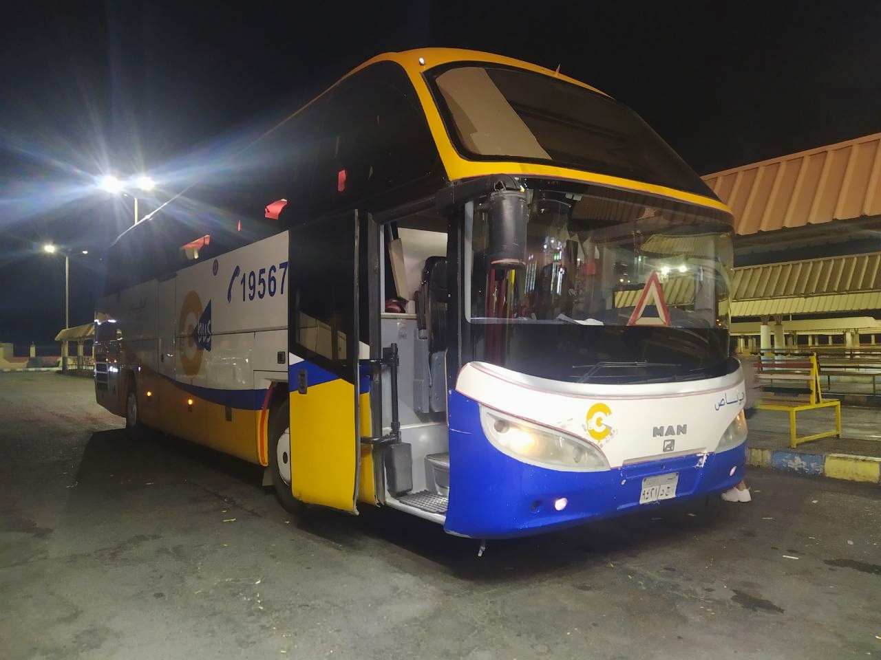 ٩٤٢١ دجأ, MAN 