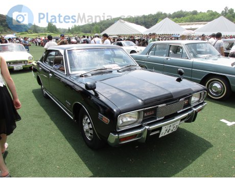 三重 301 と 7423, Nissan Gloria