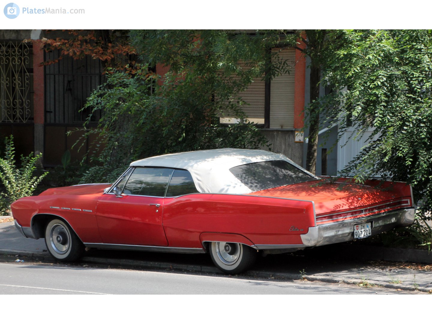 ZH 907204, Buick Electra 3rd gen 1967 225 Custom Convertible (48467; C-body), 2nd facelift, 1966–1967