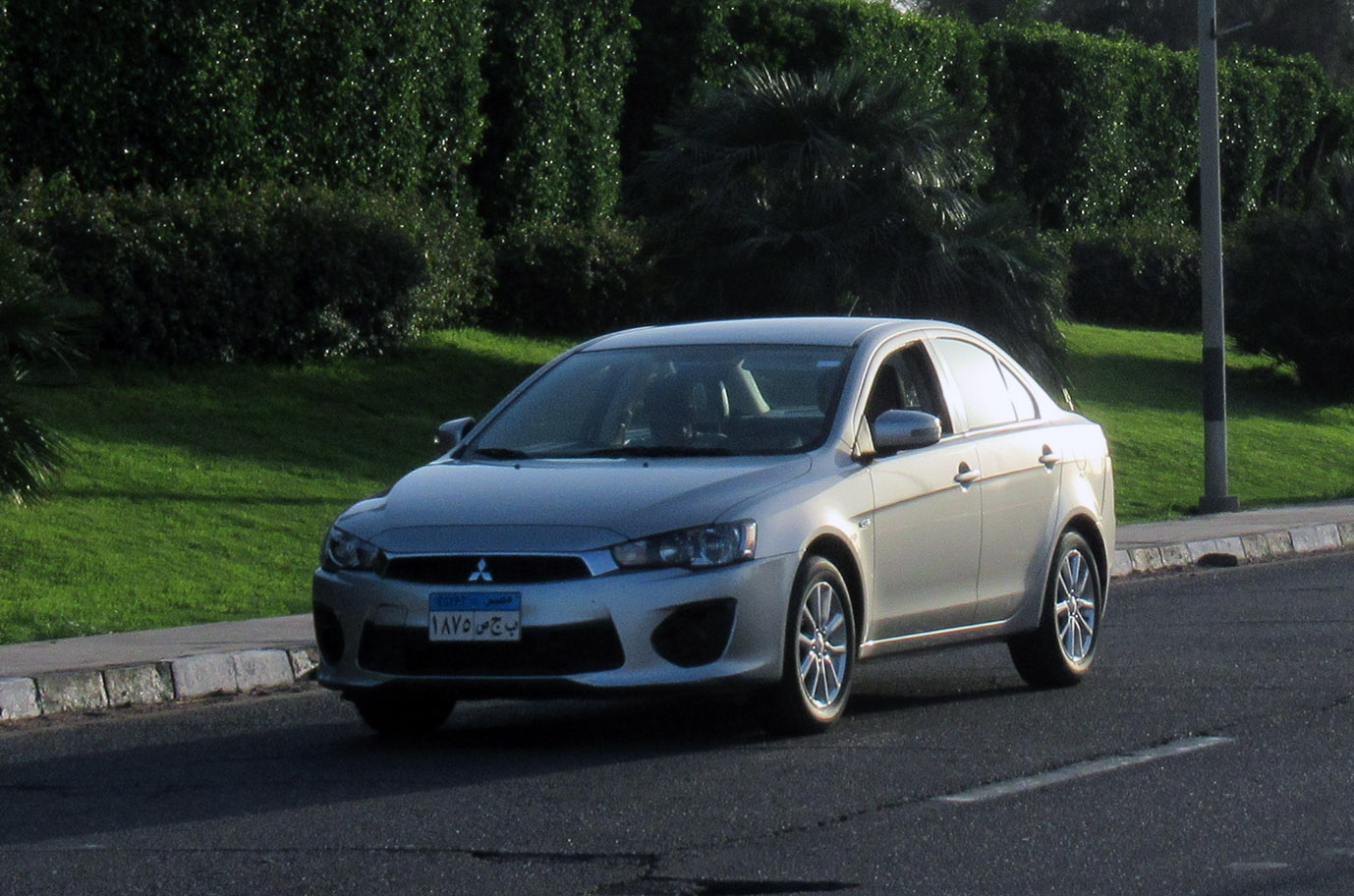 ١٨٧٥ صجب, Mitsubishi Lancer 