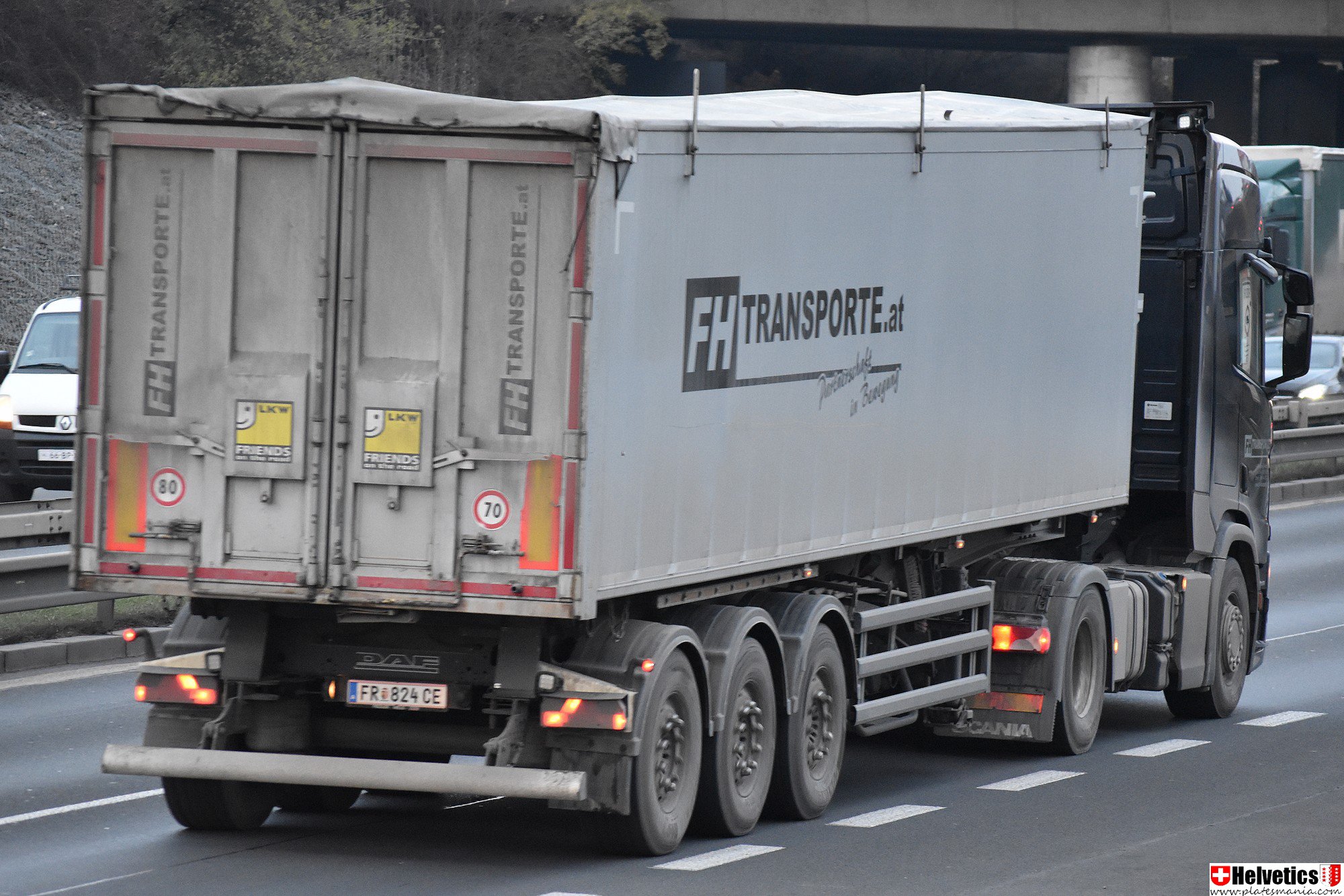 FR 824 CE, Adi avtomobil nömrələri 