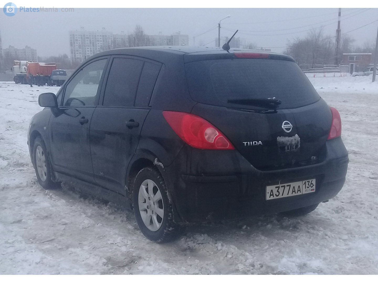 а 377 аа 136, Nissan Tiida 1st gen Hatch (C11), 2004–2012