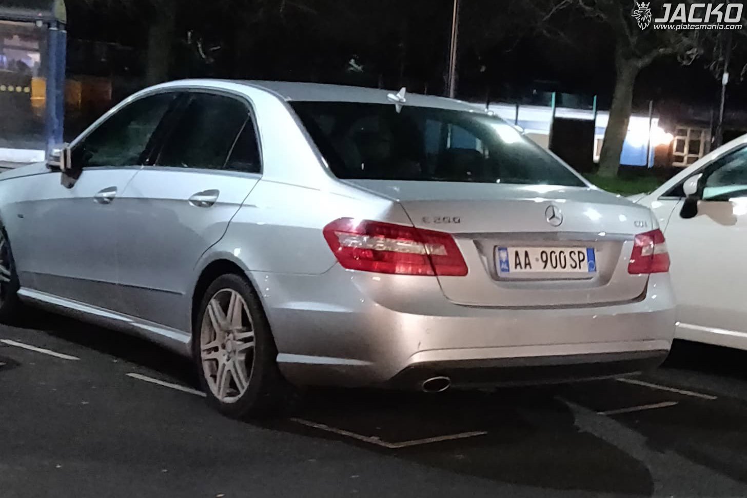 AA 900 SP, Mercedes-Benz E-Klasse 4th gen Sedan (W212), 2009­–2013