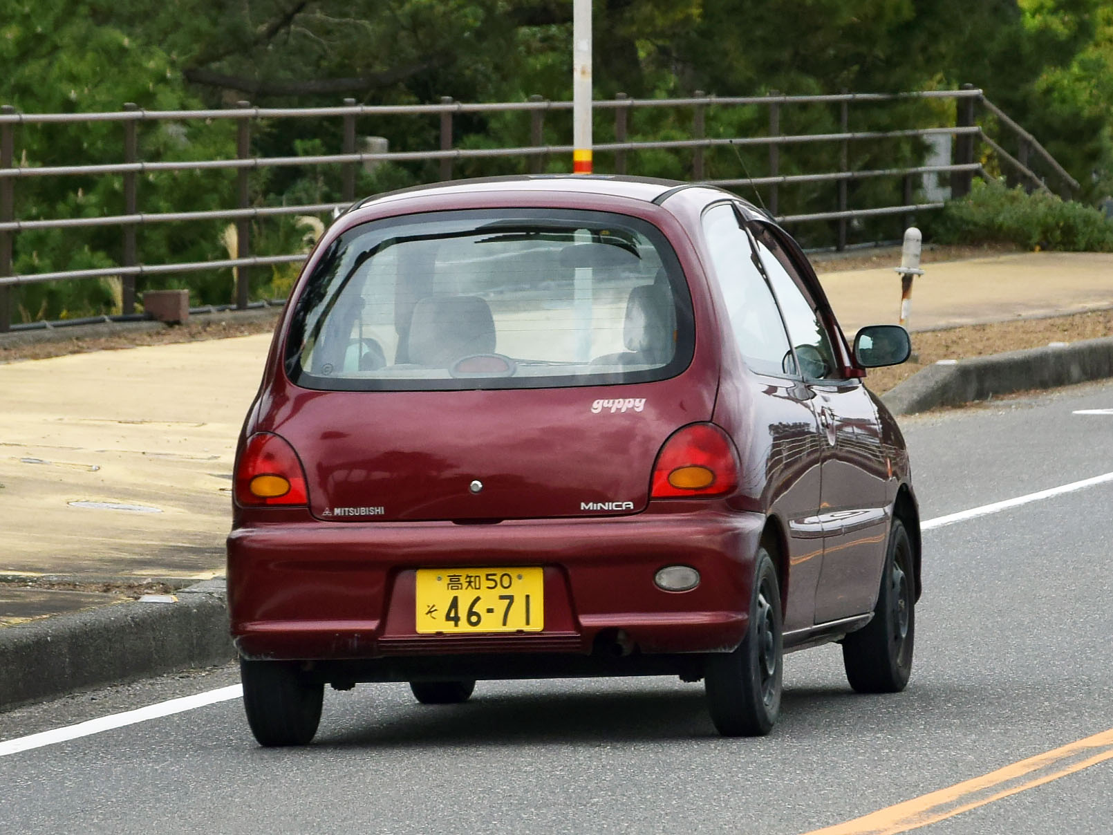 高知 50 そ 4671, Mitsubishi Minica 7th gen 3-door Hatch (H31/H36), 1993–1998
