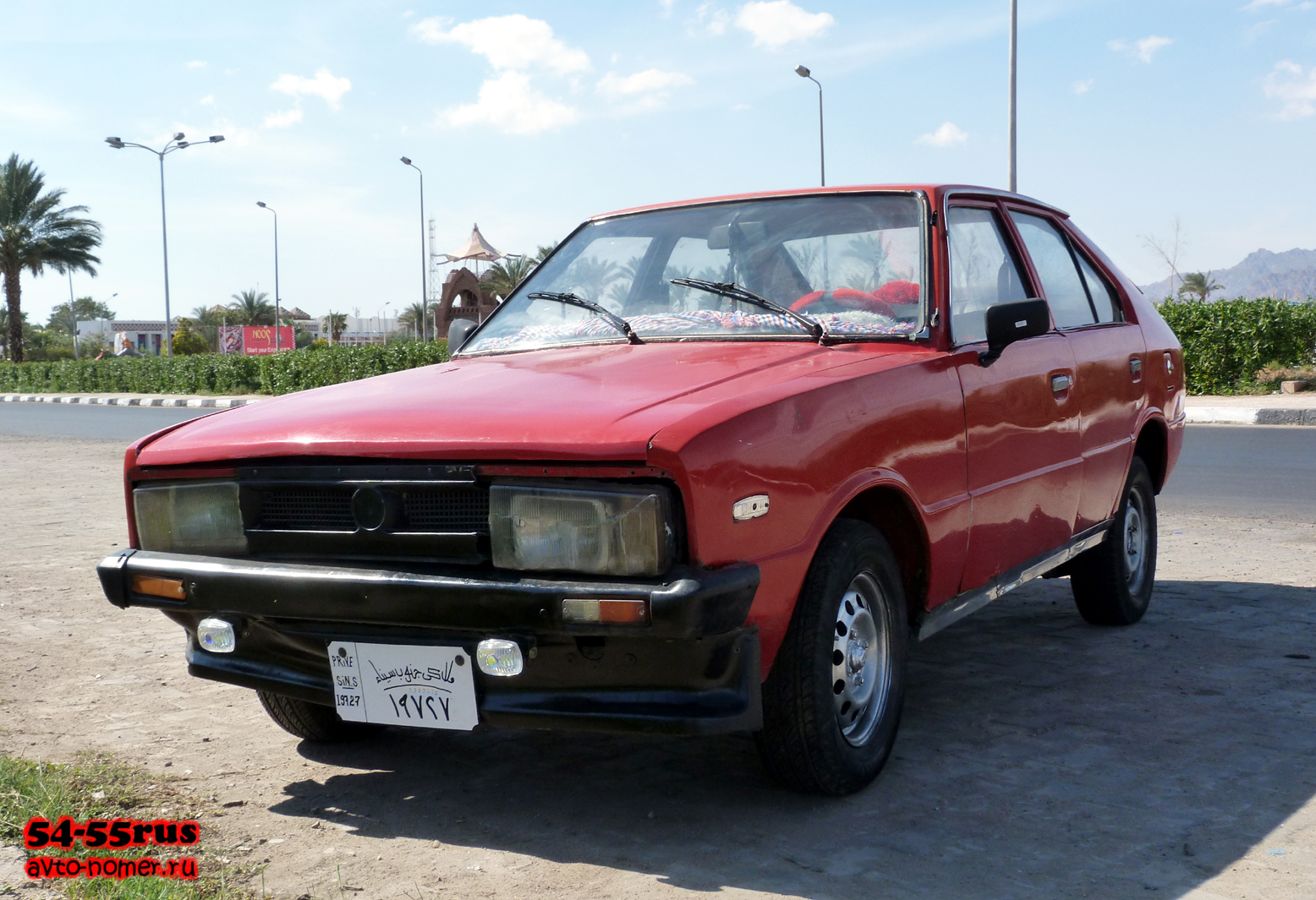 ١٩٧٢٧, Hyundai Pony 1st gen 4-door Sedan (110), 1975–1982