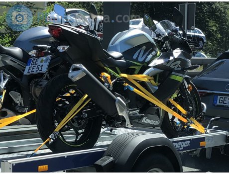 GE EE 51, Kawasaki Ninja 125 / Z125