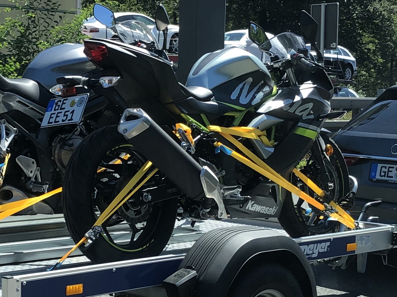 GE EE 51, Kawasaki Ninja 125 / Z125 