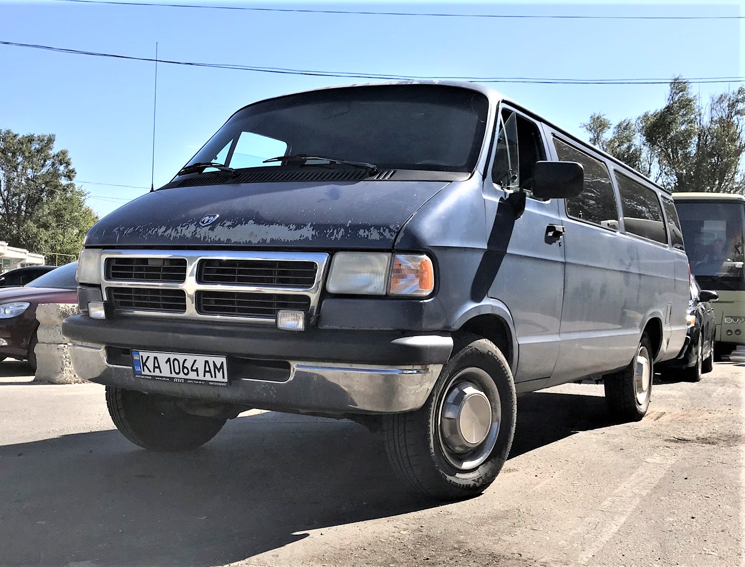 KA 1064 AM, Dodge Ram Van 
