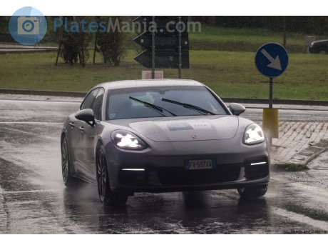 FV 507 XW, Porsche Panamera