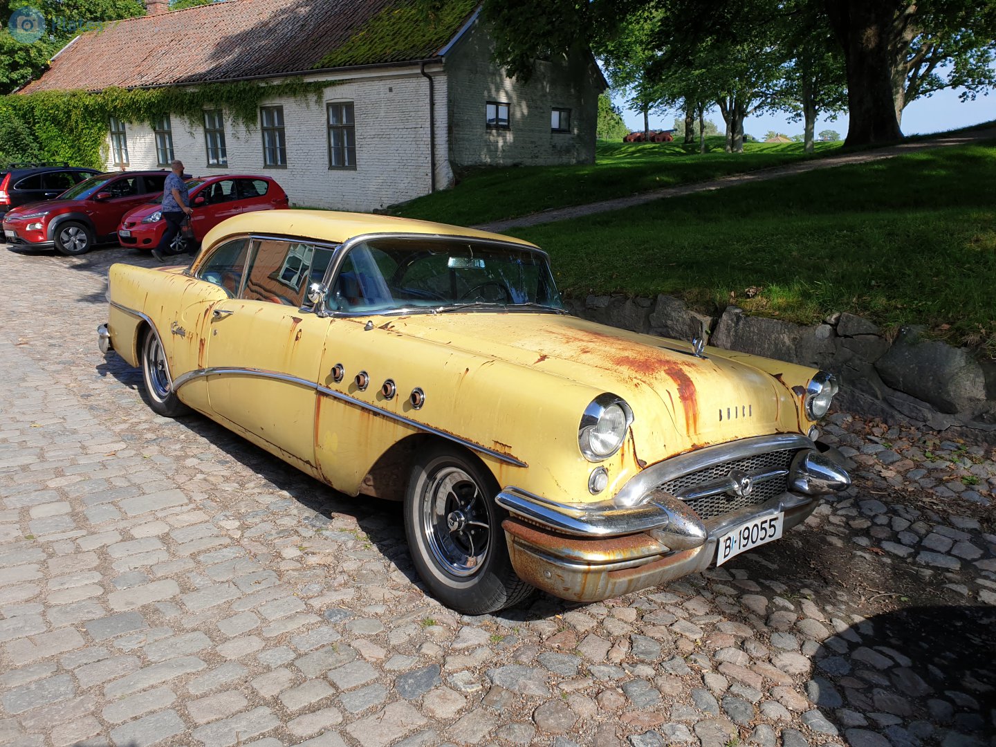 B-19055, Buick Century 2nd gen (Riviera) 2-door Hardtop (66R; B-body), 1st facelift, 1954–1955