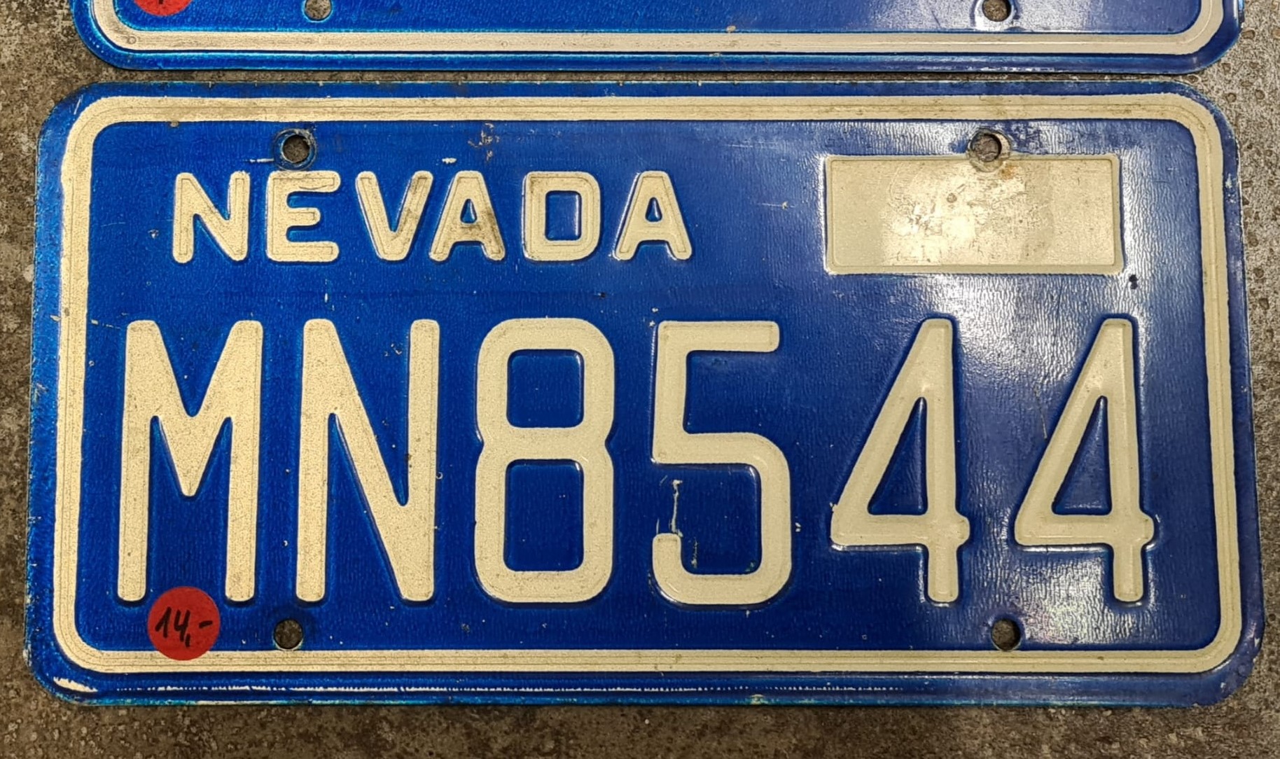 MN8544, License plate without vehicle 