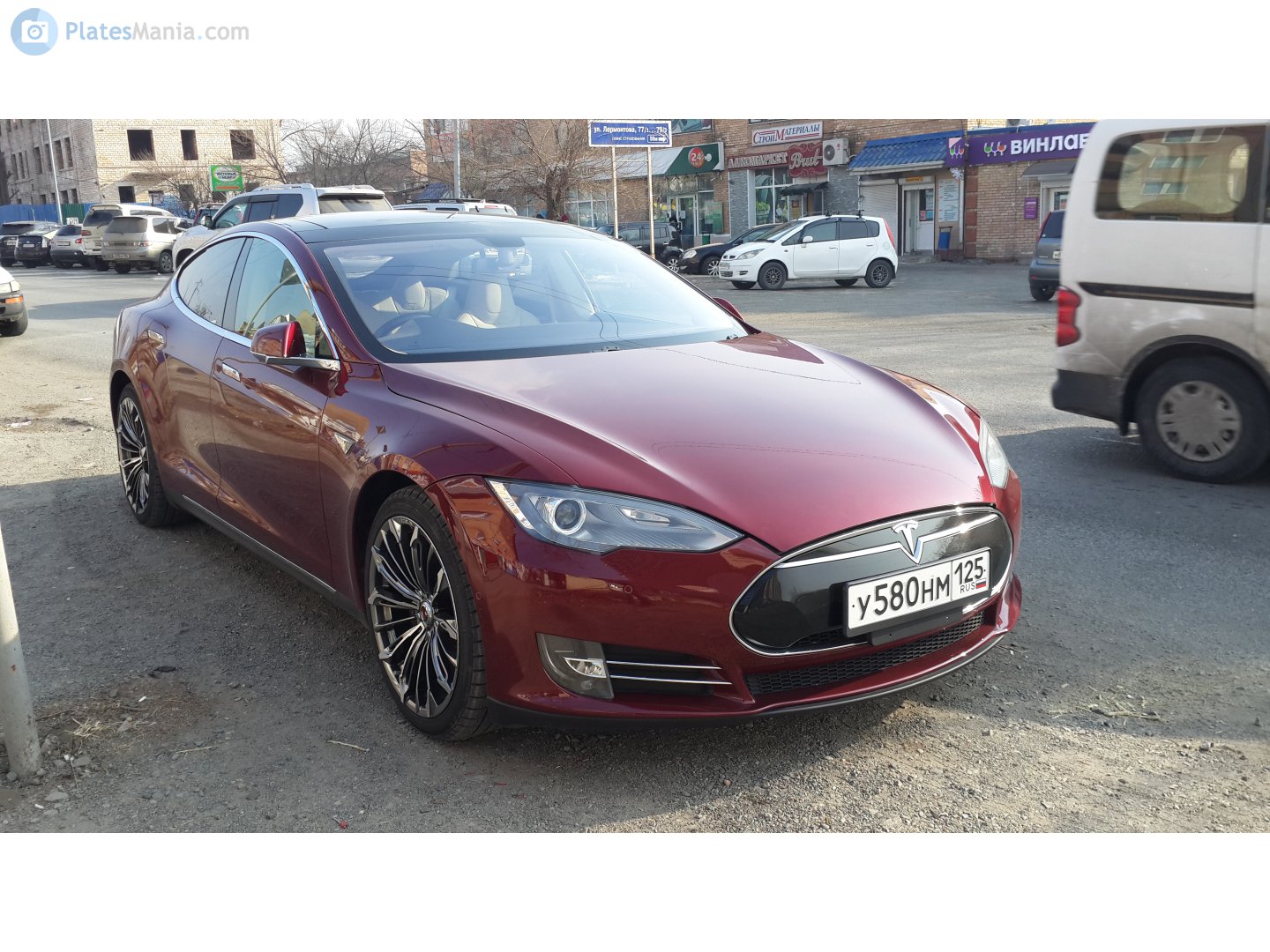 у 580 нм 125, Tesla Model S 1st gen (5YJS), 2012–