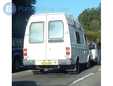 X221 AUX, LDV Convoy