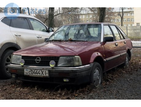 с 0444 ХІ, Nissan Stanza
