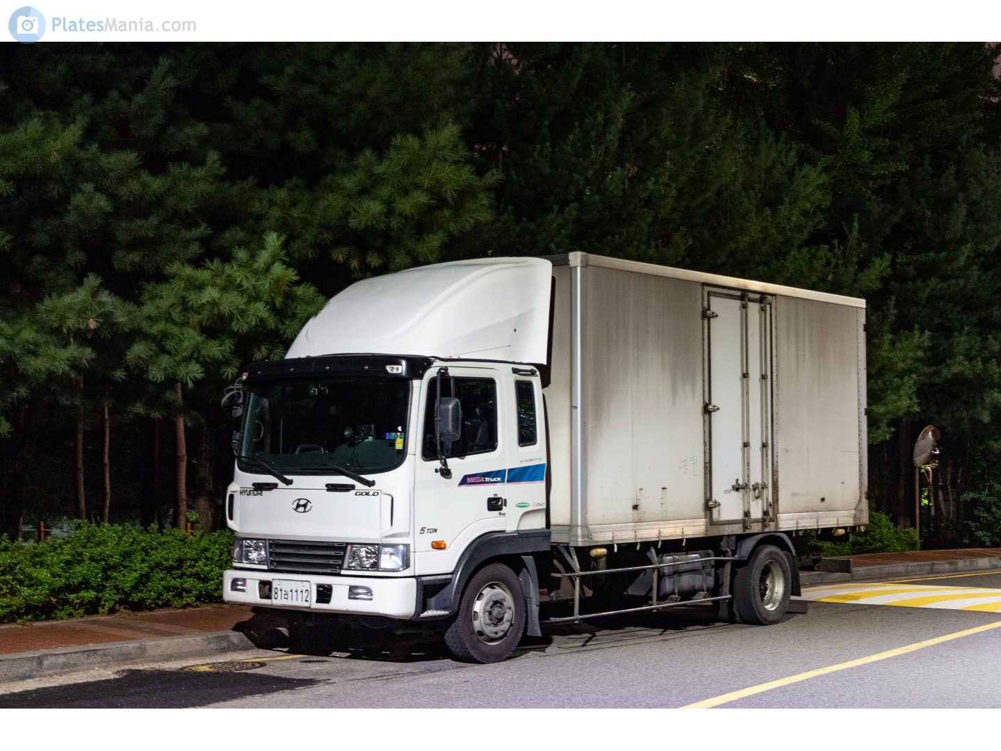 81러 1112, Hyundai Mega Truck 