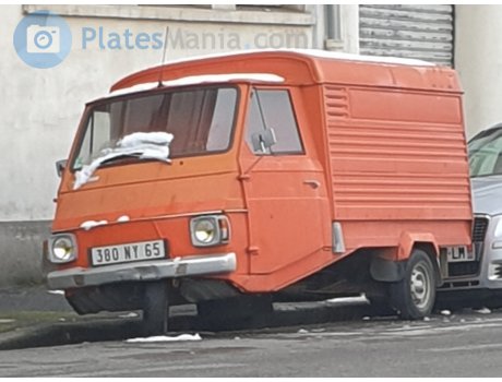 380 NY 65, Piaggio Vespacar